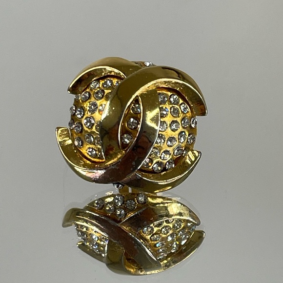 CHANEL Rhinestone Round CC Logo Clip On Earrings - Picture 2 of 11
